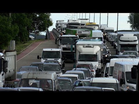 Potpuni kolaps saobraćaja kod Pupinovog mosta