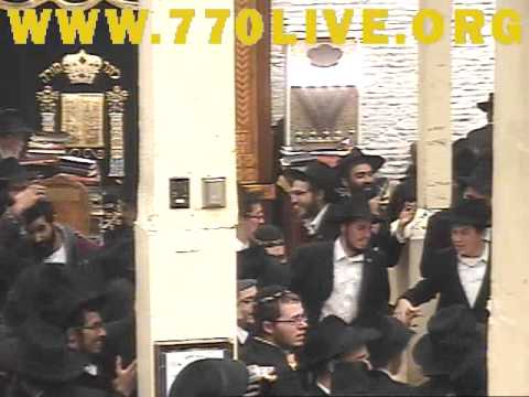 10 Shevat 5775 Satelite LIVE Dancing