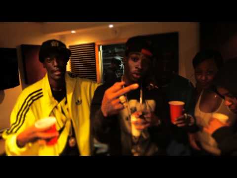 KG feat Richie Stacks - Take A Look (In Studio Performance)