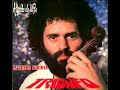 @alfredodelafe co su tema más emblemático, "Somos Los reyes del Mundo" de su disco, "Triunfo"