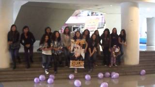 preview picture of video 'Beliebers Bolivian Singing Lolly'