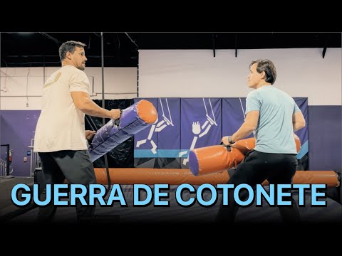 PARQUE DE CAMA ELÁSTICA / GUERRA DE COTONETE