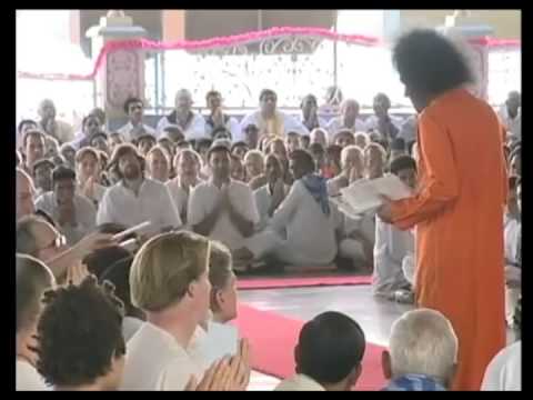 Sathya Sai Baba darshan