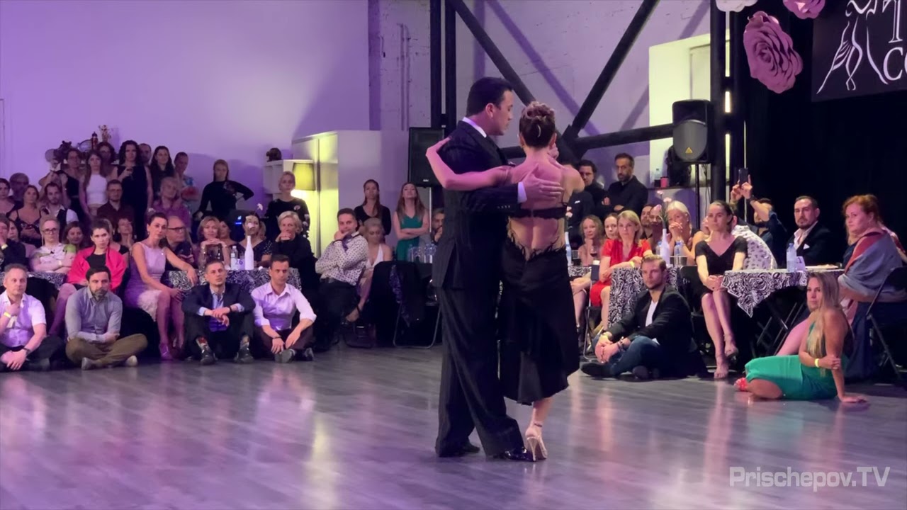 Leandro Oliver & Laila Rezk, A Mis Viejos - Anibal Troilo