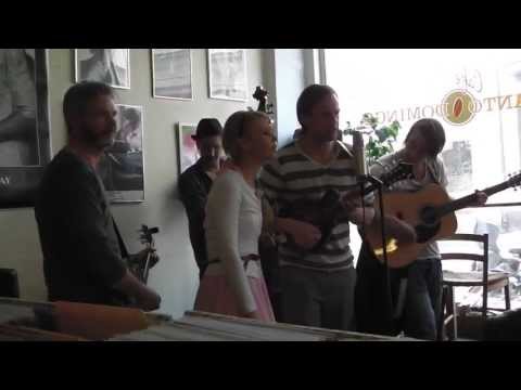 In the gravel yard - Angelina Darland & The Moonshine Brothers @ Dirty Records (12)