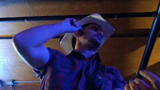 Brad Paisley Standing on the Bar #BuckedOff Tootsie&#39;s 12/5/18