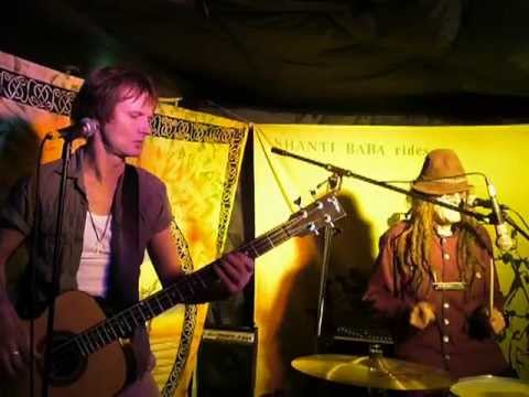 Pelle Miljoona Acustokarhut - Katulaulaja