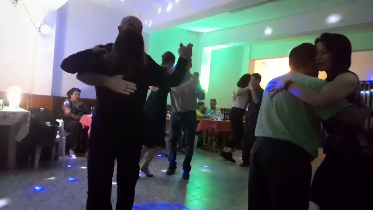 D'Arienzo/Echague "Que Dios te ayude" 24/06/23 TDJ Aldo Orrego en "YUYO BRUJO" Ushuaia 🇦🇷
