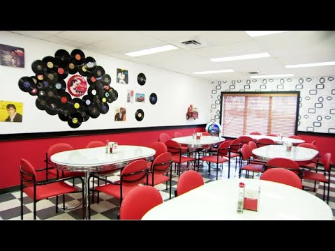 Multi-purpose room turned '50s diner a blast from the past for Regina seniors