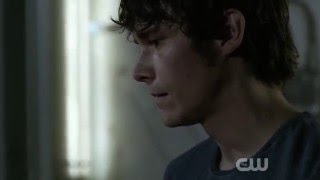 Джонатан Уайтселл в сериале Сотня на английском языке 2014