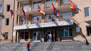 Դատավորը պարտավորեցրեց աշխատանքից ազատված կնոջը վերականգնել իր նախկին աշխատանքում