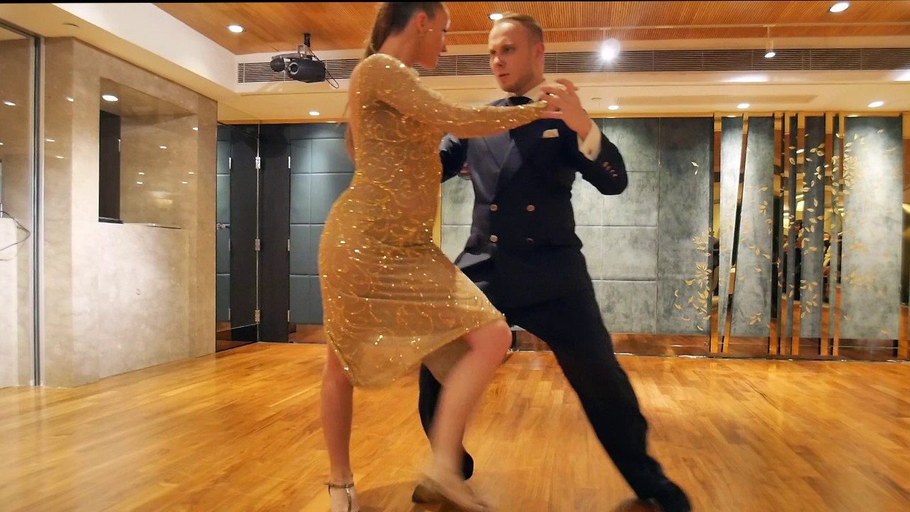 2016 HK Stanislav Fursov & Katy Simonova Perform 3