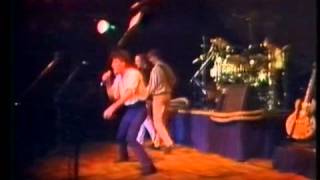 &quot;Shark Attack&quot; Live Split Enz Canada 1982