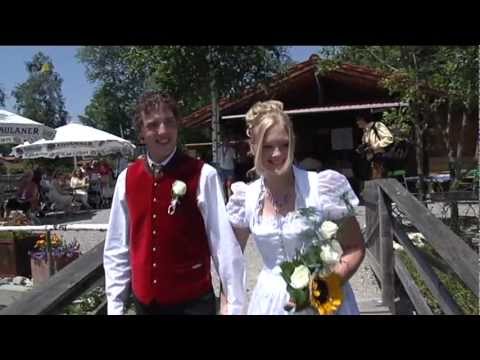 Auf dem Floß in den Ehehafen: Lechbruck bietet neue Möglichkeit fürs Ja-Wort