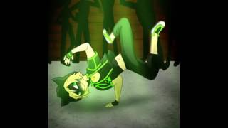 Lady-Noir-BreakDance