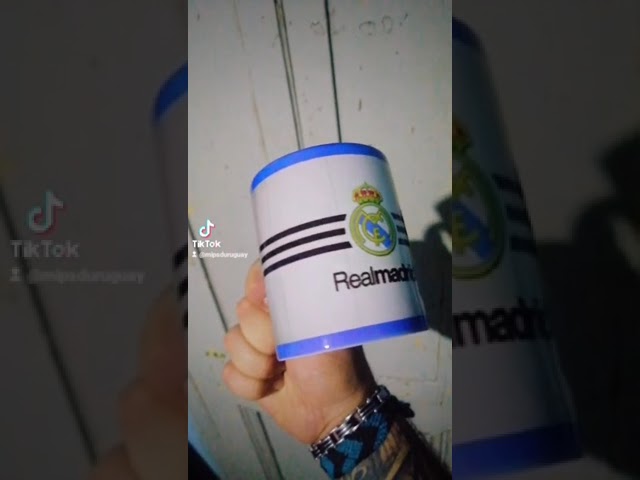 Vídeo relacionado con REAL MADRID CF - Taza Lacada Azul, 350 ml, en Caja, Producto Oficial (CyP Brands)