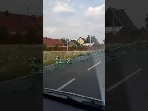 WAARSCHUWING!!!  Het volgende filmpje kan mogelijk schokkende beelden bevatten.