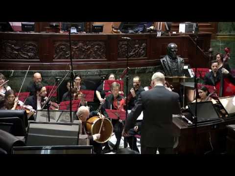 Gatito de Tchaikovsky  - Vitillo Ábalos con la Orquesta de la Legislatura de Buenos Aires.