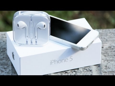 iPhone 5 Unboxing & First Boot (Deutsch)