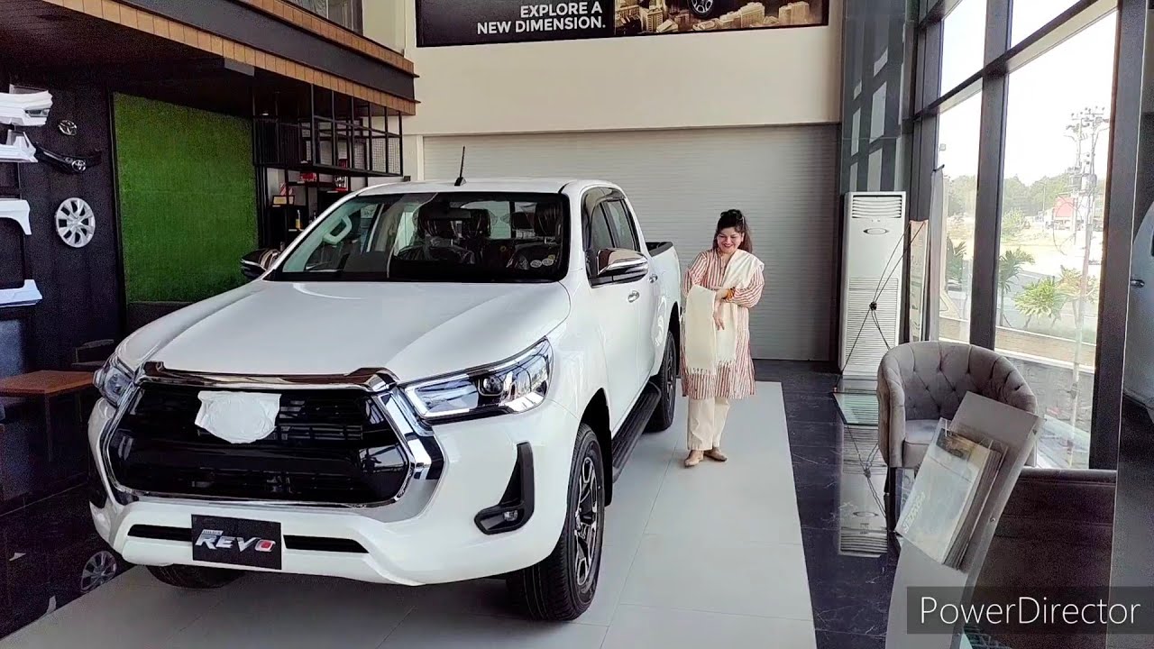 YouTube Earning se garii leli😍/Toyota Corolla Altis 2022/hamri new gari//full vlog home to showroom