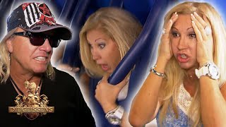 Download lagu Nervenzusammenbruch? ๐ณ Ein Horrortrip fรผr Carmen Geiss! ๐ฅ | Die Geissens #RTLZWEICLASSIC #86 mp3 Download lagu Nervenzusammenbruch? ๐ณ Ein Horrortrip fรผr Carmen Geiss! ๐ฅ | Die Geissens #RTLZWEICLASSIC #86 mp3