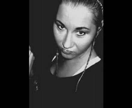 Mc Mona Panowie czapki z glow -- Antymona