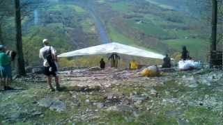 preview picture of video 'Hang Gliding in Woodstock, Virginia'