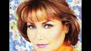 Estela Nuñez canta con Mariachi Un viejo amor