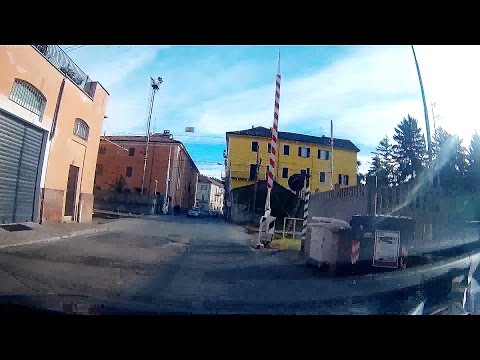 Passaggio a livello Acqui Via Chiabrera dir. Genova - Level crossing Acqui Terme towards Genoa