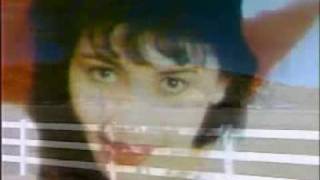 Download lagu POPPY MERCURY - Cinta Tak Mengenal Kasta mp3 Download lagu POPPY MERCURY - Cinta Tak Mengenal Kasta mp3