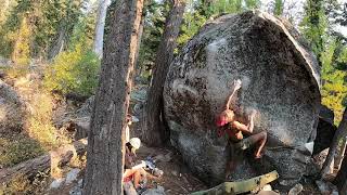 Video thumbnail of Avoid the Wart, V8. Lake Tahoe