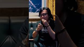 Download lagu Bukan hanya Ariel Noah, Ari Lasso juga minta ijin saat mau merokok.☺️😁 mp3