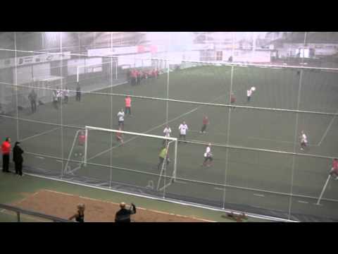 2012: E11 ONS vs Pallokissat