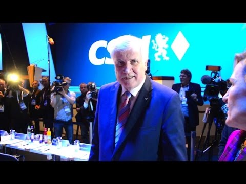 Seehofer unterlässt weitere Angriffe auf Merkel