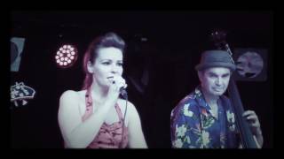 Sandy And The Wild Wombats - Real Wild Child (Wild One)