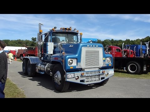 Mack RS700L with V12 Detroit Diesel