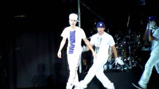 Justin Bieber - Runaway love @River Plate Stadium 13/10 HD LIVE