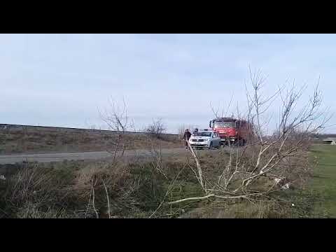 Mașină răsturnată în Valea Dacilor