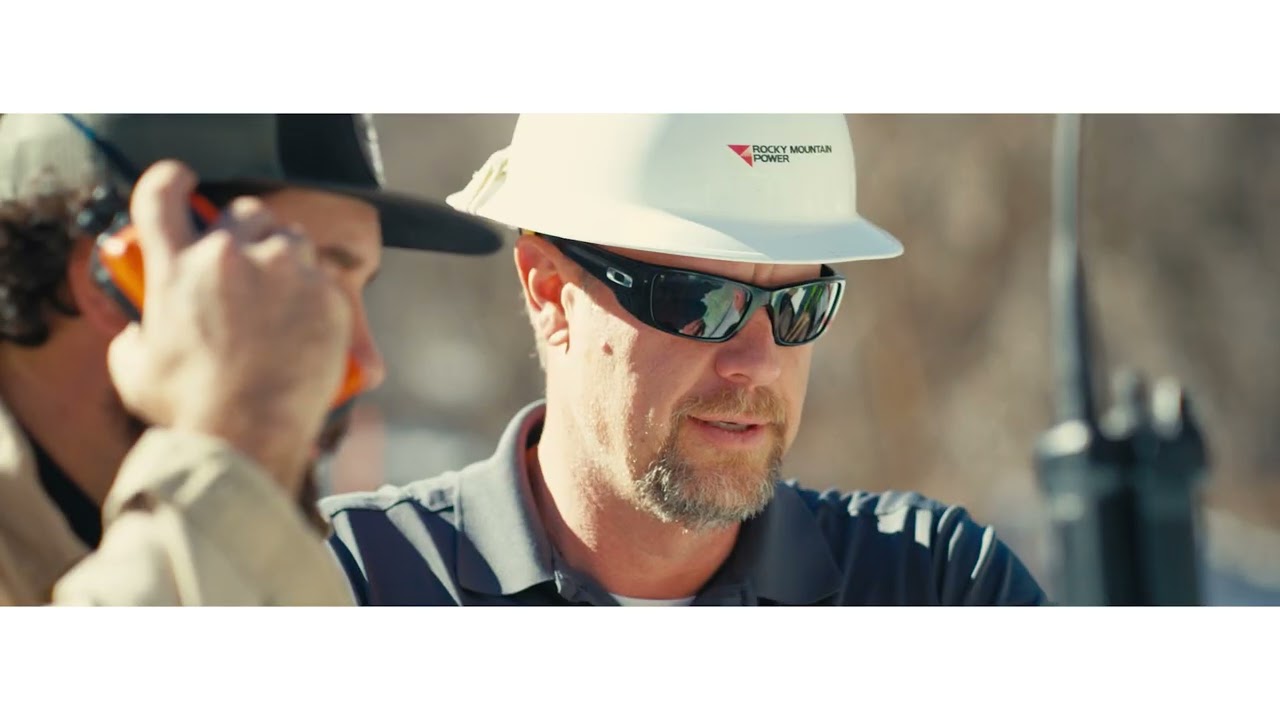 Reducing Wildfire Risk with De-energization