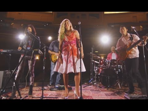 Erin Smith - Love Long Distance (HiSessions.com Acoustic Live!)