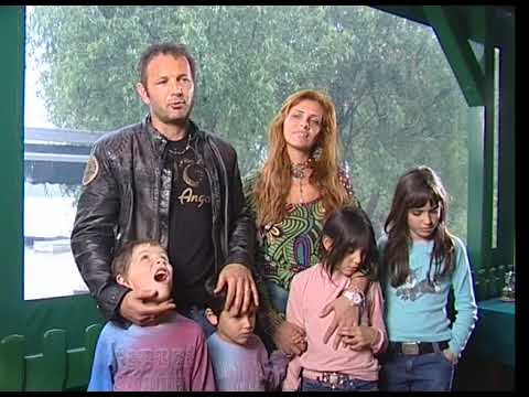 Siniša Mihajlović sa porodicom u seriji Fazoni i fore