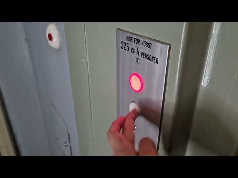 KONE Hydraulic elevator @ Gröndalsvägen 31, Gröndal, Liljeholmen, Stockholm, Sweden