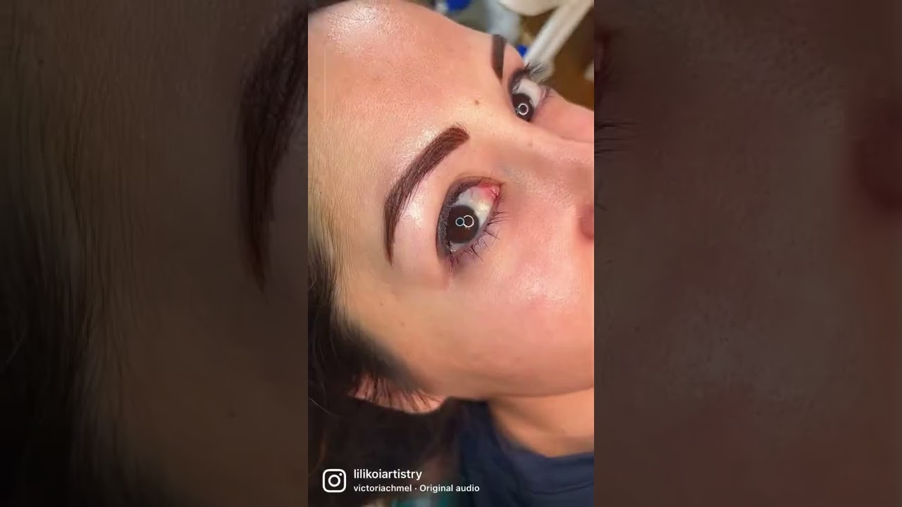 Combo eyebrows transformation #eyebrowtattoo #microblading #powderbrows #combobrows #browartist