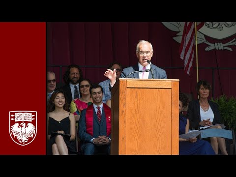 Alumni David Brooks addresses University of Chicago graduates at UChicago's inaugural Class Day