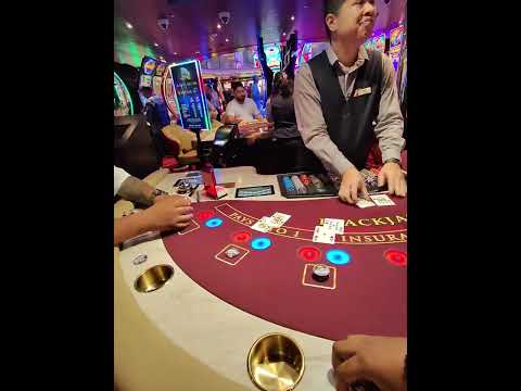 @SmokinandGrillinwithAB UNDERCOVER AT THE BLACKJACK TABLE 😂🍔🍖