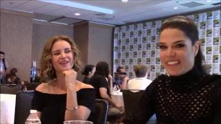 Marie Avgeropoulos & Jessica Harmon - 24/07/16 - SDCC 2016