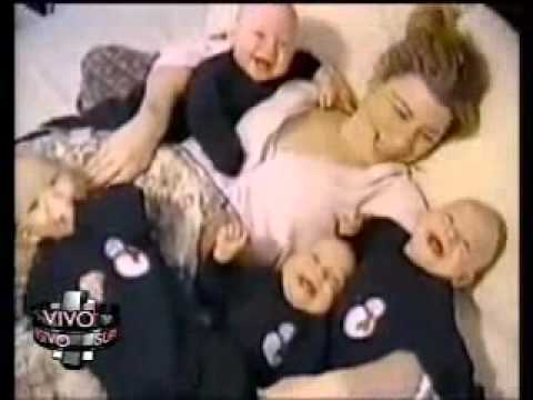 SuperXclusivo - Los zapatos de Hector Travieso 4/1/11