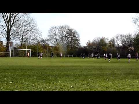 26 nov 2011 - Groote Lindt C1-Awwh - 2e helft - vrije bal geen goal