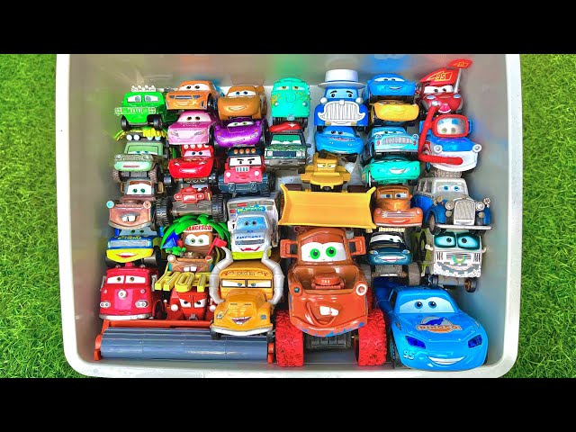 Vídeo relacionado con Disney and Pixar´s Cars Sally Carrera Big Pic Costume Sudadera con Capucha