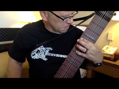 Developing simple bass line on the Chapman Stick